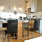 Central 3 Bedroom Flat