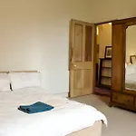 Central 3 Bedroom Flat